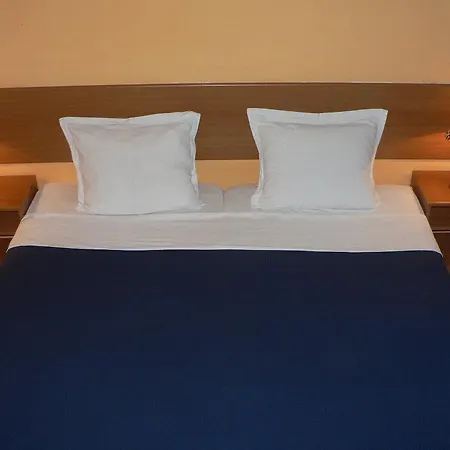 Surf מלון פרימורסקו